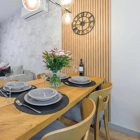 Black & Pink A020 - *