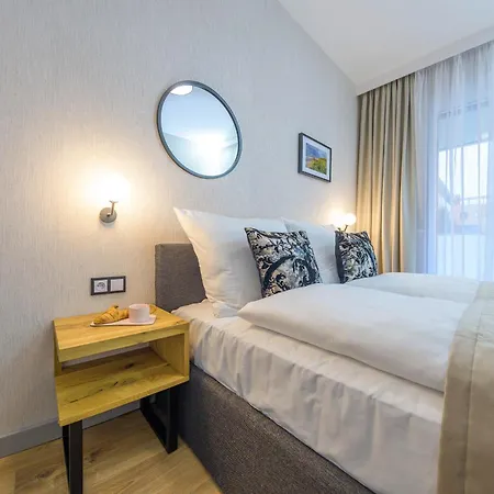 شقة Black & Pink A020 - *