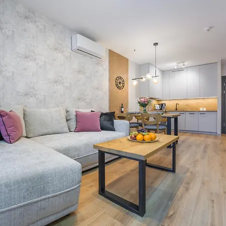 Black & Pink A020 - Apartment *